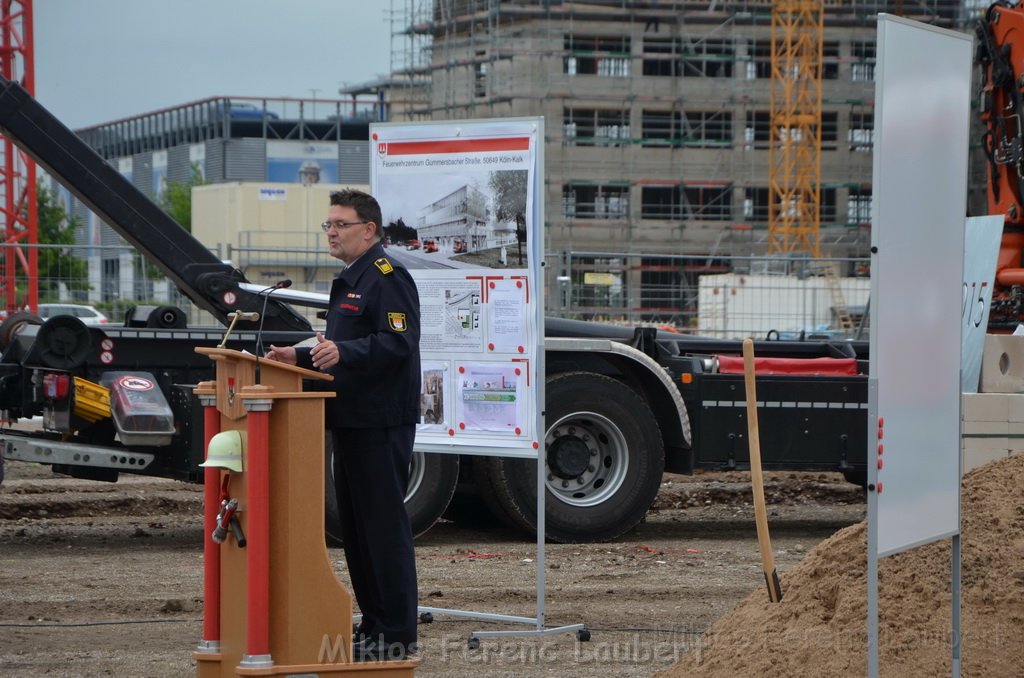 Erster Spatenstich Neues Feuerwehrzentrum Koeln Kalk Gummersbacherstr P077.JPG - Miklos Laubert